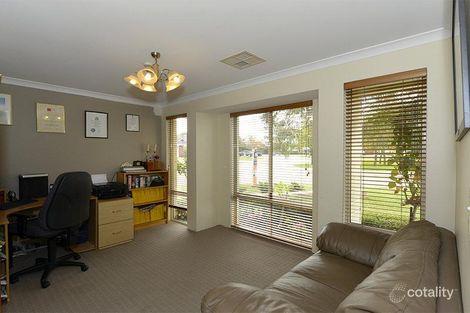 Property photo of 2 Devereux Crescent Aveley WA 6069