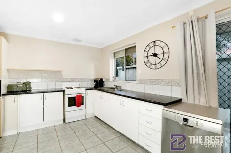 Property photo of 8 Powell Crescent Brookdale WA 6112