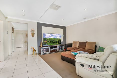 Property photo of 32 William Thwaites Boulevard Cranbourne North VIC 3977