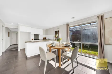 Property photo of 30 Hamish Drive Tarneit VIC 3029