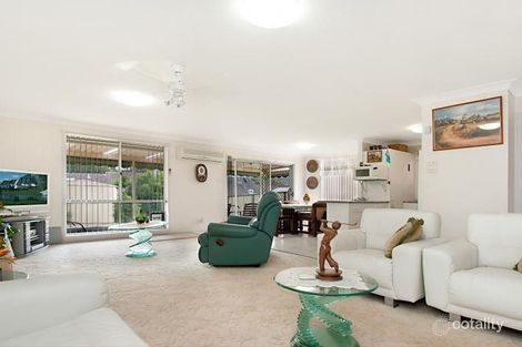 30 Tasman Ct, Caves Beach, NSW 2281