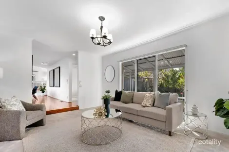 Property photo of 13 Leopold Crescent Hampton Park VIC 3976