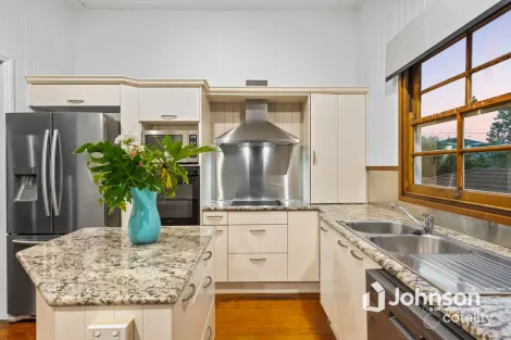 Property photo of 27 New Lindum Road Wynnum West QLD 4178