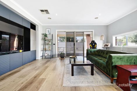 Property photo of 10 Croft Street Caroline Springs VIC 3023
