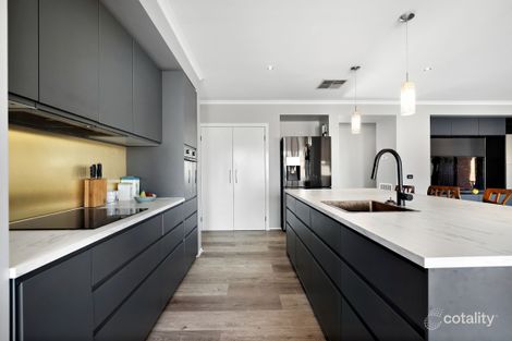 Property photo of 10 Croft Street Caroline Springs VIC 3023