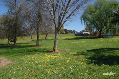 Property photo of 57/5 Weebar Road Drouin VIC 3818