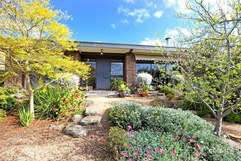 Property photo of 17 Stanlake Rise Templestowe Lower VIC 3107