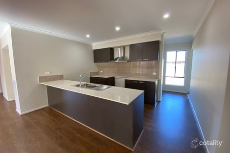 Property photo of 11 Stevenage Drive Strathtulloh VIC 3338