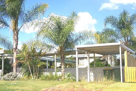 2b Church St, Silkstone, QLD 4304