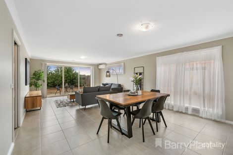 Property photo of 57 James Melrose Drive Brookfield VIC 3338