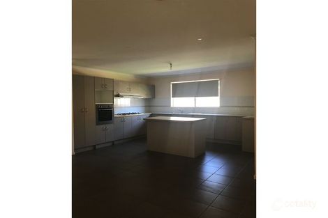 1 Esta Ct, Carrum Downs, VIC 3201