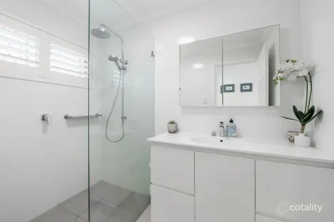 Property photo of 28 Lucinda Avenue Killarney Vale NSW 2261