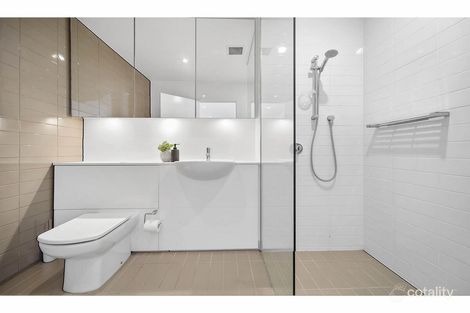 Property photo of 305/15-17 Honeysuckle Drive Newcastle NSW 2300