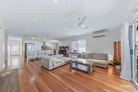 Property photo of 77 Country Road Cannonvale QLD 4802