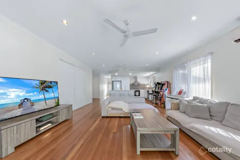 Property photo of 77 Country Road Cannonvale QLD 4802