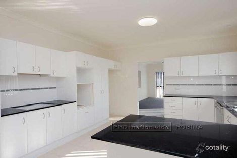 Property photo of 2 Saleya Drive Varsity Lakes QLD 4227
