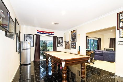 Property photo of 10 Hawkstowe Parade South Morang VIC 3752