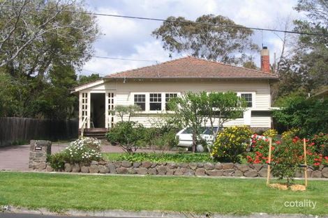 18 Bundoran Pde, Mont Albert North, VIC 3129