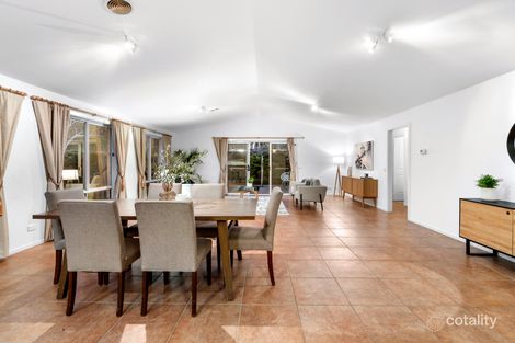 Property photo of 16 Pemberton Place Jerrabomberra NSW 2619