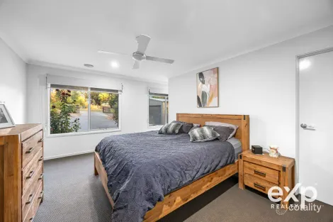 Property photo of 6 Phillip Road Woori Yallock VIC 3139
