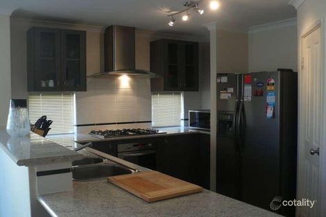 Property photo of 33 Claridge Circle Thornlie WA 6108