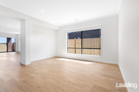 Property photo of 12 Sheaf Street Sunbury VIC 3429