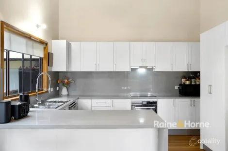 Property photo of 142 Empire Bay Drive Empire Bay NSW 2257