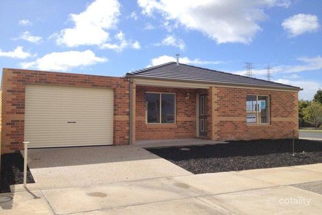 2 Phalaris Park Dr, Lovely Banks, VIC 3213