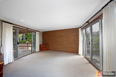 Property photo of 2 Johnson Place Karabar NSW 2620