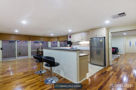 Property photo of 34 Rodlarni Crescent Berwick VIC 3806