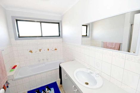 Property photo of 12 Swan Parade St Leonards VIC 3223