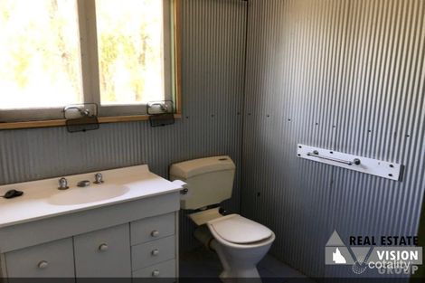 Property photo of 32 Keilambete Road Rubyvale QLD 4702