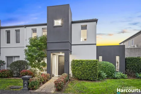 Property photo of 127 Sovereign Manors Crescent Rowville VIC 3178