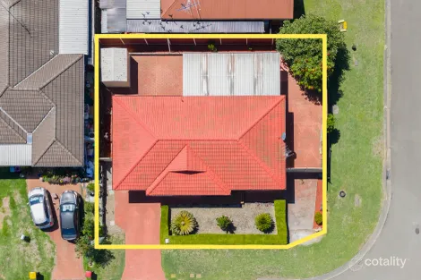 Property photo of 1 Cave Close Green Valley NSW 2168