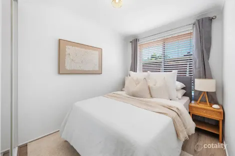 Property photo of 1 Cave Close Green Valley NSW 2168