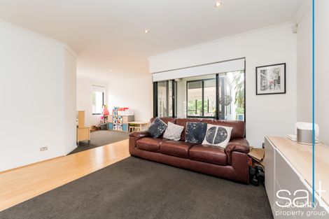Property photo of 4 Pepler Avenue Salter Point WA 6152