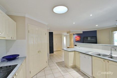Property photo of 2 Solander Court Karana Downs QLD 4306
