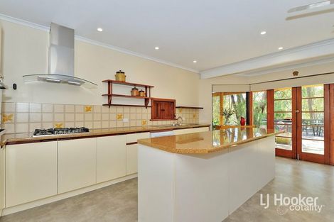 170 Elizabeth Ave, Mundaring, WA 6073