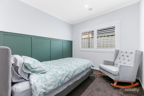 Property photo of 39 Dewhurst Circuit Cranbourne East VIC 3977