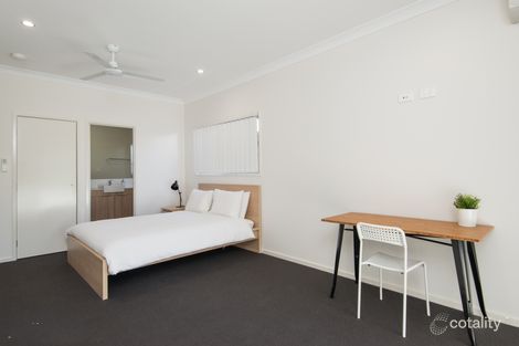 4/70 Vivian St, Tennyson, QLD 4105