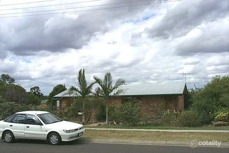 4 Farrell Dr, Walloon, QLD 4306