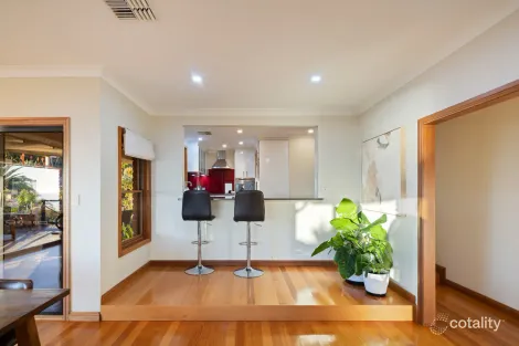 Property photo of 21 Westcliff Court Marino SA 5049