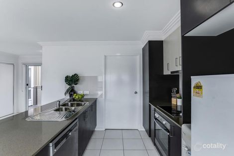 Property photo of 33 Cinnamon Drive Glenvale QLD 4350