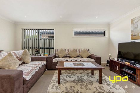 Property photo of 42 Hatchlands Drive Deer Park VIC 3023