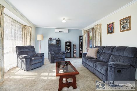 Property photo of 18 Outlook Drive Drouin VIC 3818