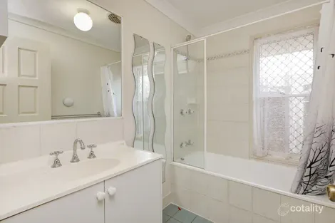 Property photo of 6 Harris Place Seventeen Mile Rocks QLD 4073