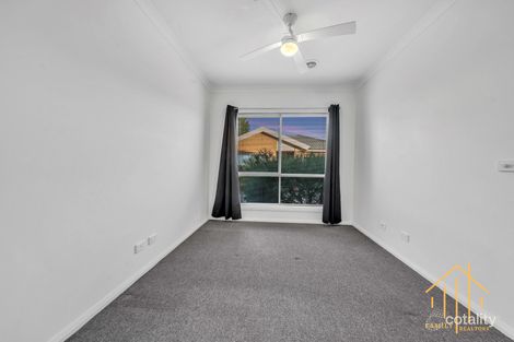 Property photo of 3/16-18 Phelan Drive Cranbourne North VIC 3977