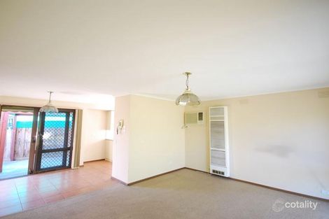 1/32 Lamont Cres, Cranbourne, VIC 3977