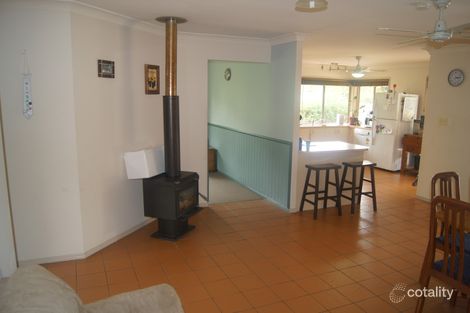 Property photo of 7 College Road Karana Downs QLD 4306