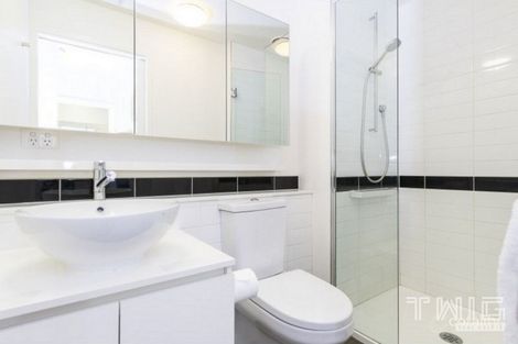 Property photo of 2215/350 William Street Melbourne VIC 3000